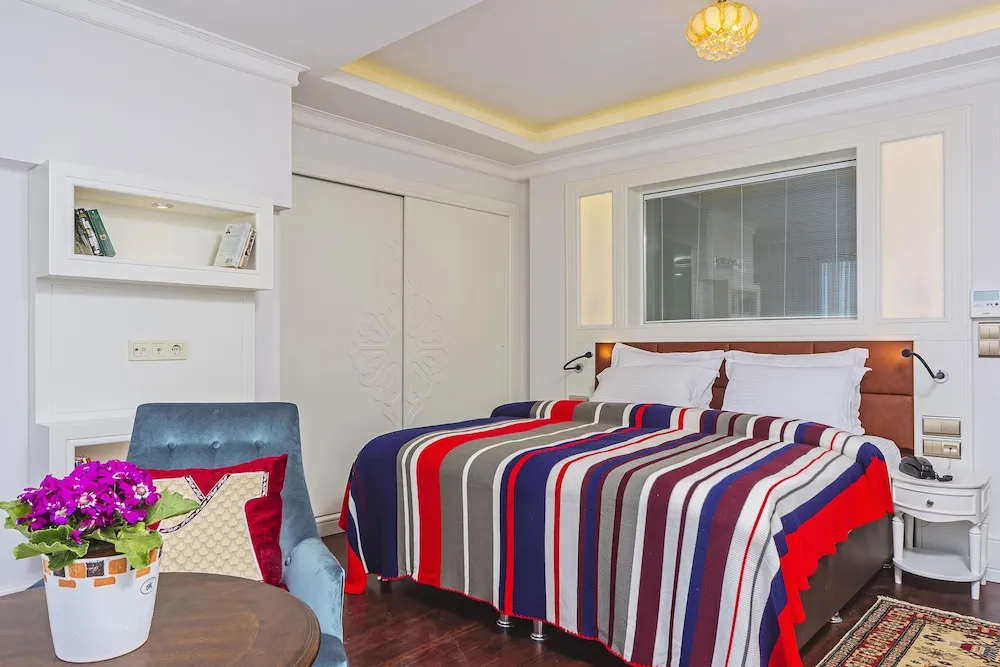 Luxury Apartment, 1 Bedroom, Kitchen, Garden ''Annex''