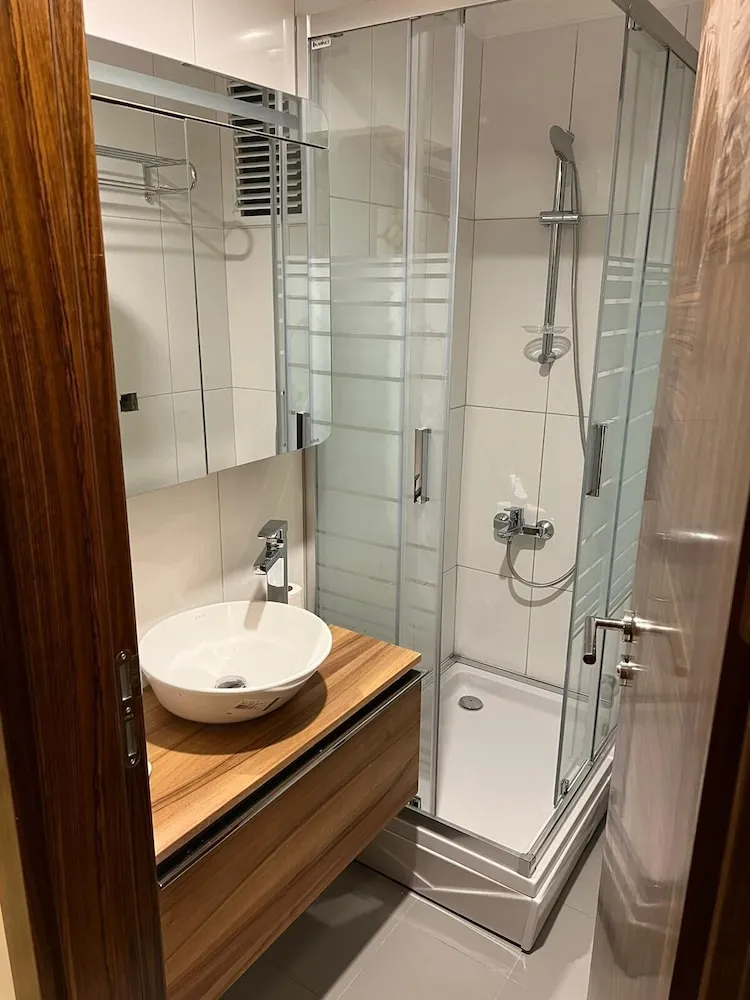 Double Room - Half Basement