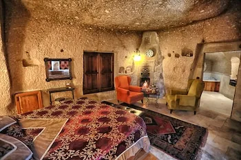 Traveller's Cave Hotel