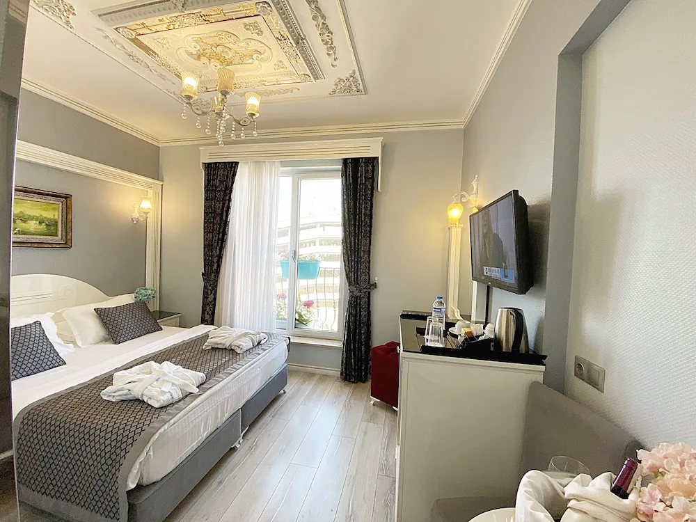 Superior Tek Kişilik Oda, 1 Çift Kişilik Yatak, Balkon, Şehir Manzaralı