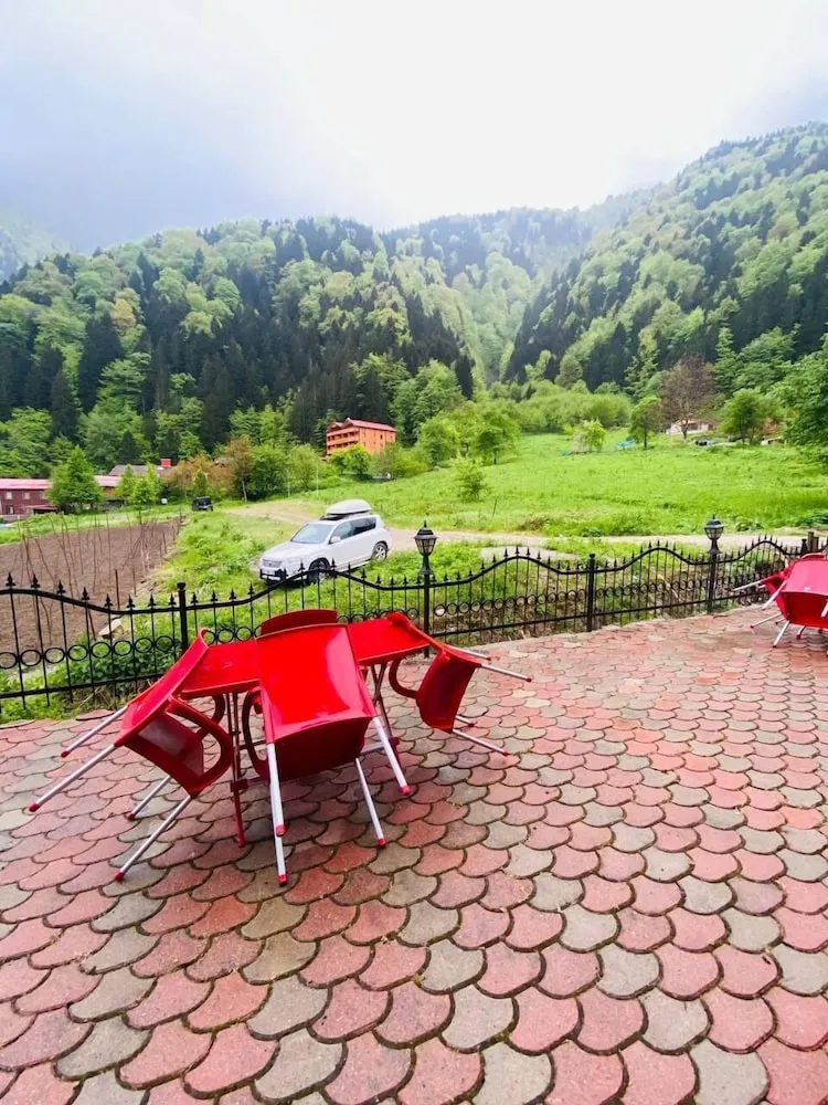 Family Süit, Dağ Manzaralı