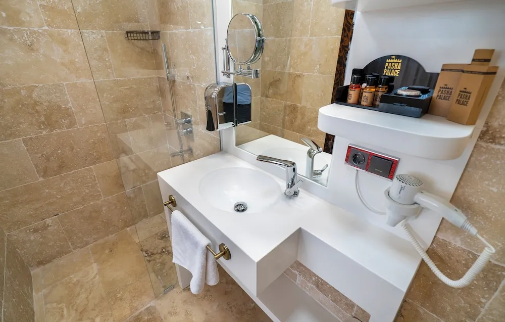 Comfort Tek Büyük Yataklı Oda