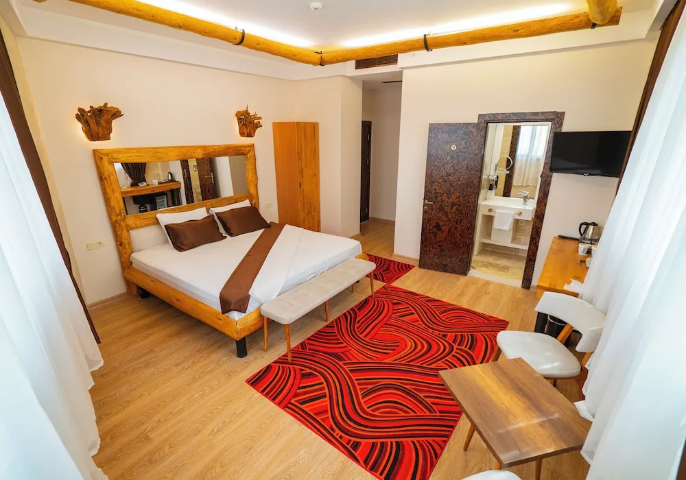 Comfort Tek Büyük Yataklı Oda