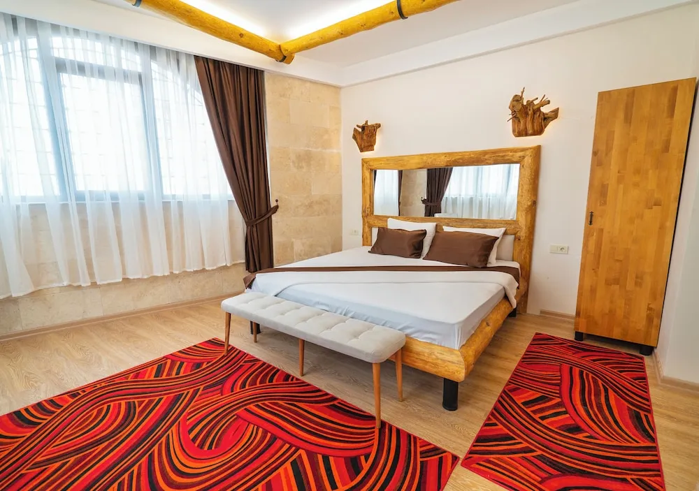 Comfort Tek Büyük Yataklı Oda