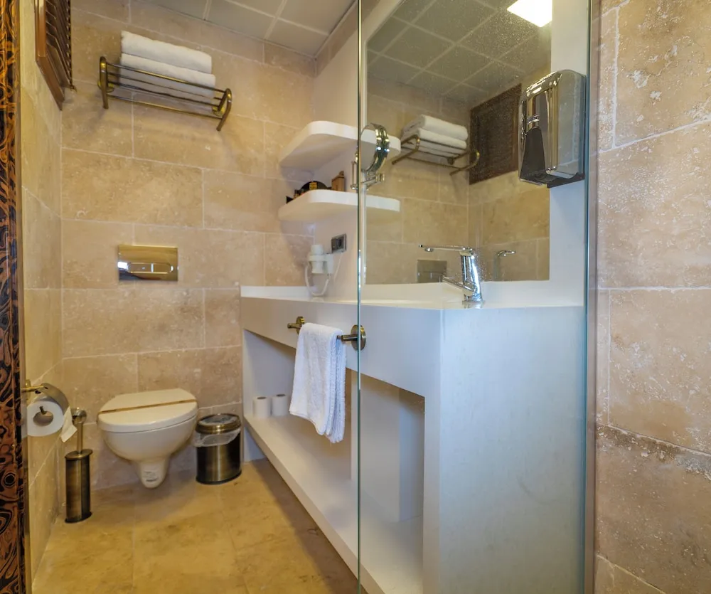 Comfort Tek Büyük Yataklı Oda