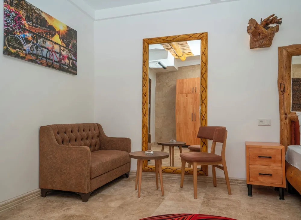 Comfort Tek Büyük Yataklı Oda