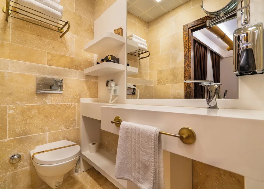 Comfort Tek Büyük Yataklı Oda