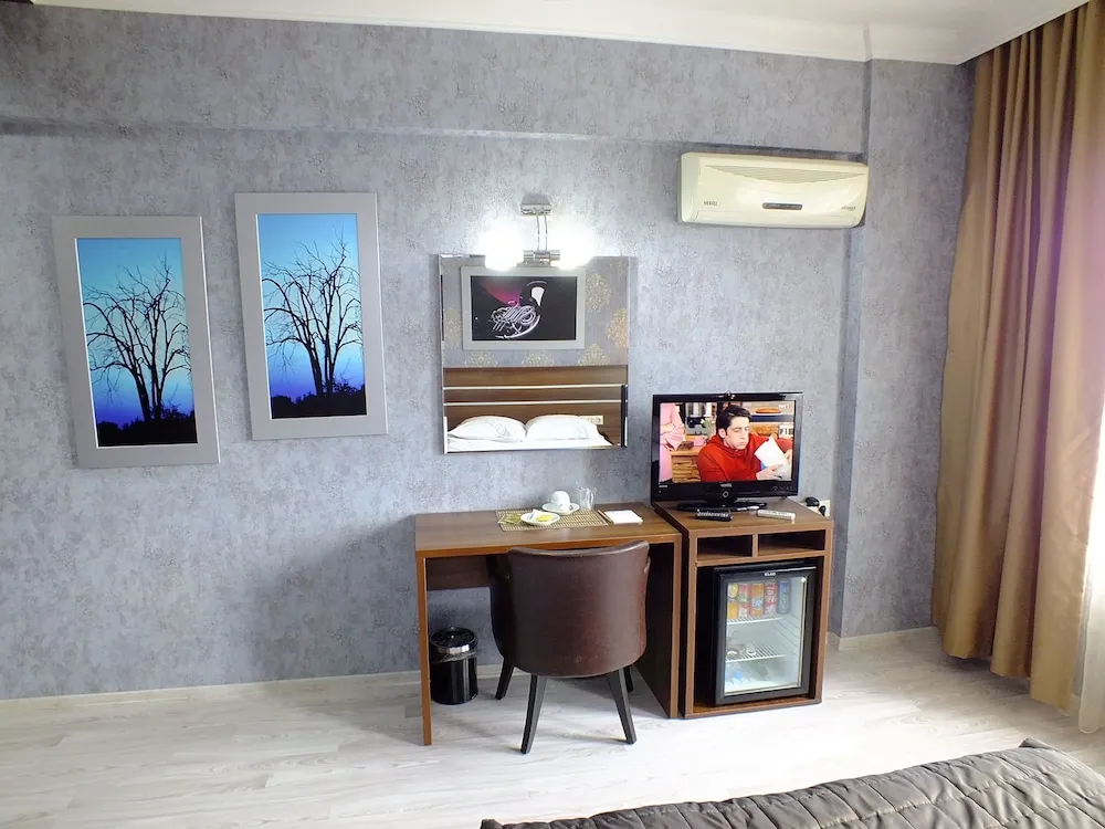 City İki Ayrı Yataklı Oda, 2 Tek Kişilik Yatak, Dağ Manzaralı