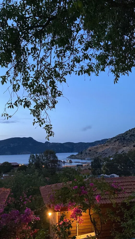 Basic Bungalov, Deniz Manzaralı