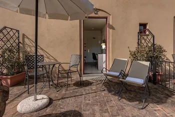 Hotel Casolare Le Terre Rosse