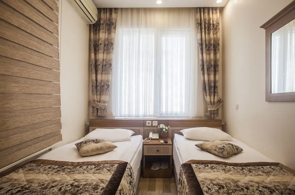 Tek Büyük Yataklı Oda, Şehir Manzaralı