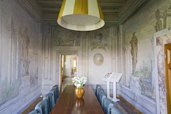 Villa Tolomei Hotel & Resort