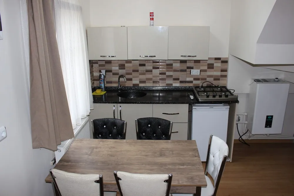 Kır Evi, Balkon, Dağ Yamacı