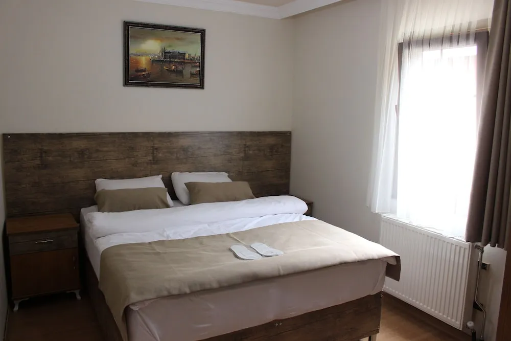 Kır Evi, Balkon, Dağ Yamacı