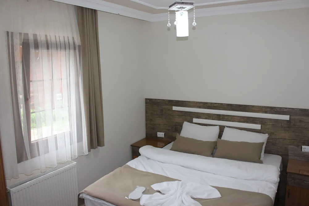Kır Evi, Balkon, Dağ Yamacı