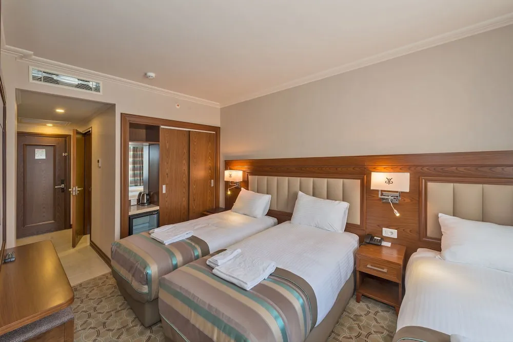 Deluxe Üç Kişilik Oda