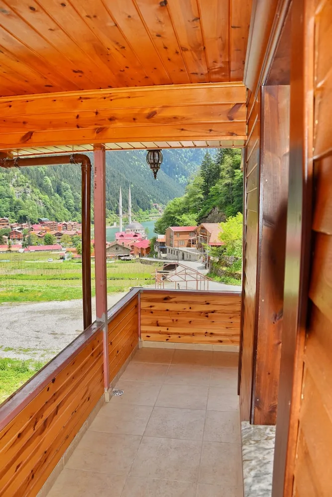 Apart Daire, Balkon, Göl Manzaralı