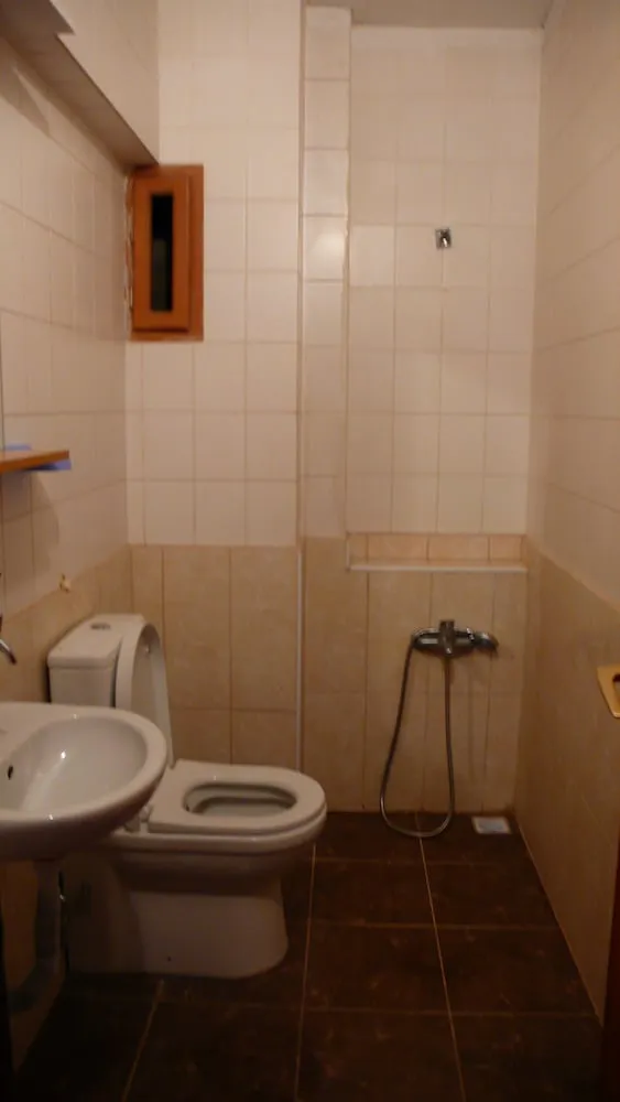 Üç Kişilik Oda