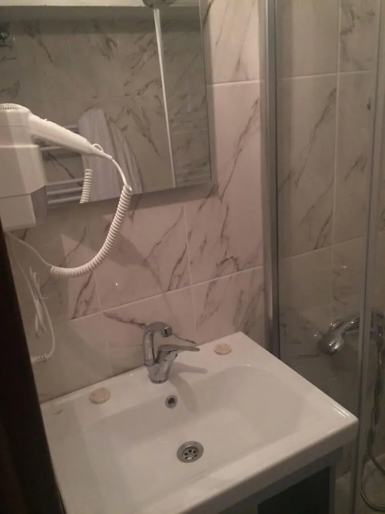 Classic Tek Büyük Yataklı Oda