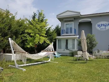 Aspasia House Hotel