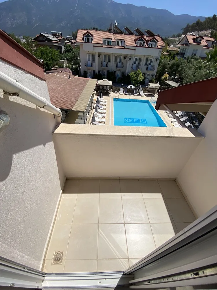 Standard Tek Büyük Yataklı Oda (Çatı Katı)