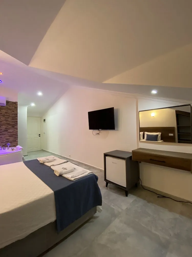 Superior Çatı Katı (Loft), Sıcak Su Küveti