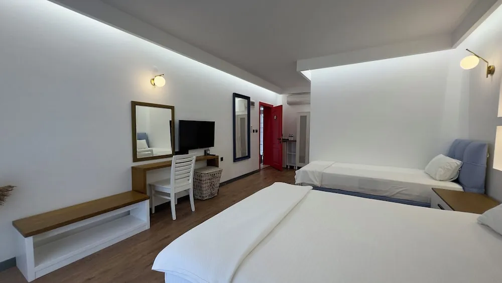 Standard Üç Kişilik Oda, Balkon
