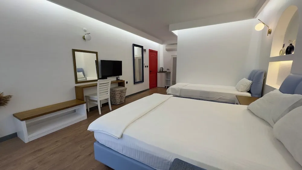 Standard Üç Kişilik Oda, Balkon
