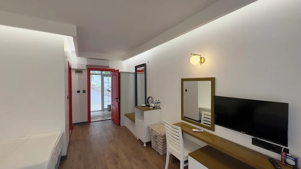 Deluxe Tek Büyük Yataklı Oda