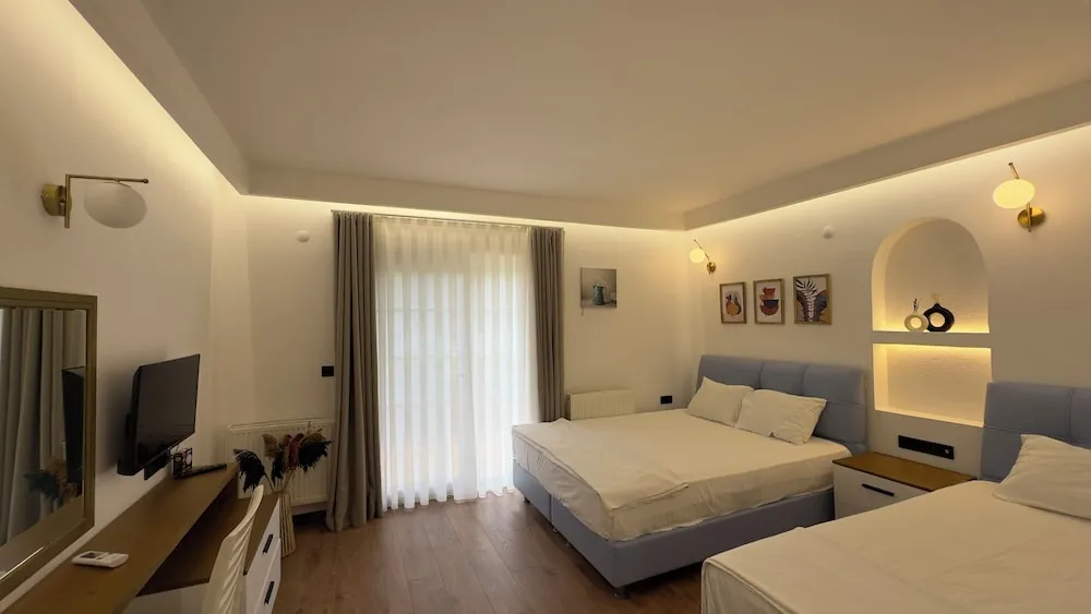 Deluxe Tek Büyük Yataklı Oda
