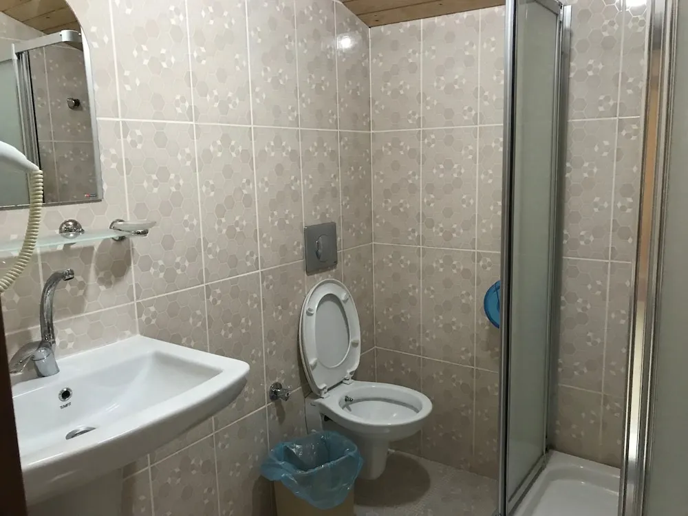 Oda, 1 Yatak Odası, Sigara İçilebilir, Göl Manzaralı