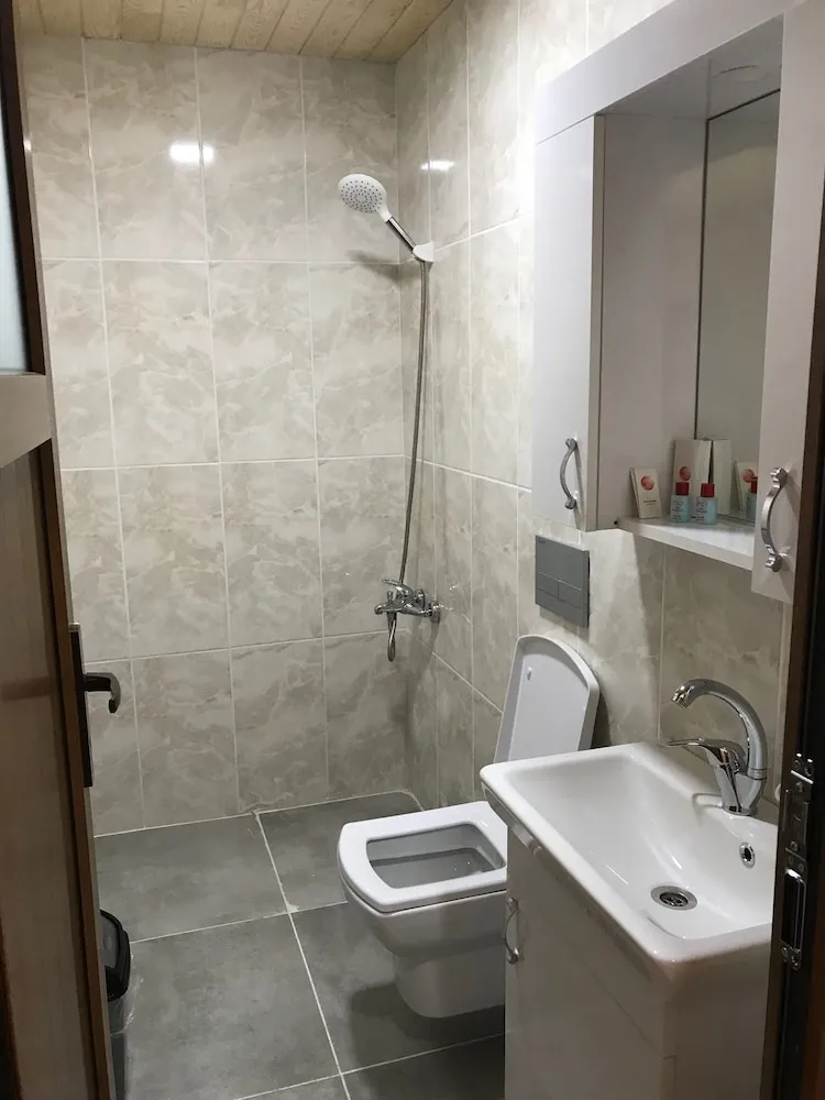 Tek Büyük Yataklı Oda, 1 Çift Kişilik Yatak, Buzdolabı, Göl Manzaralı