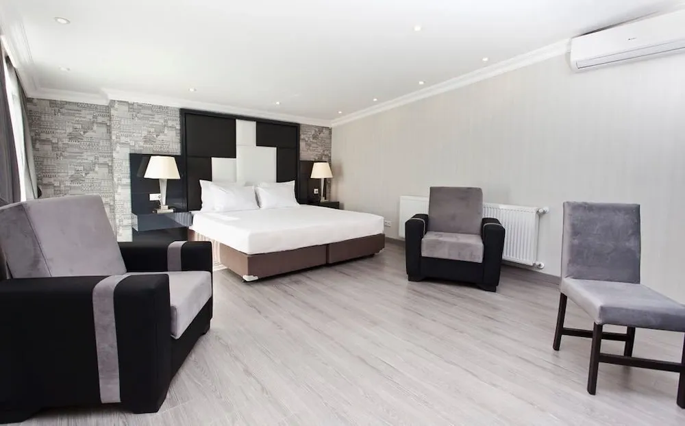 Çatı Katı Süiti (Penthouse)