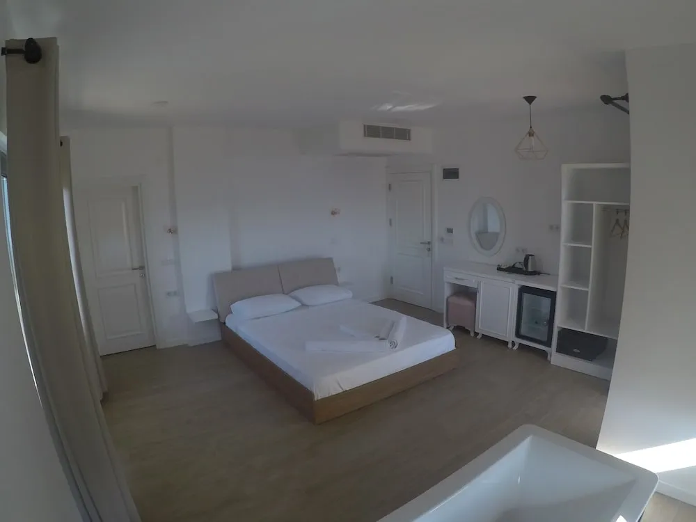 Executive Tek Büyük Yataklı Oda (No8 Copper Suite)