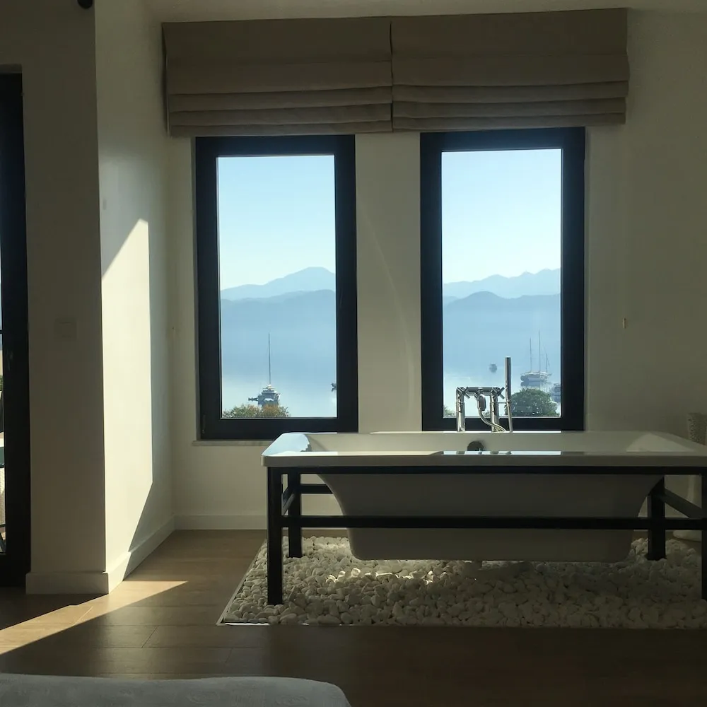 Executive Tek Büyük Yataklı Oda (No8 Copper Suite)