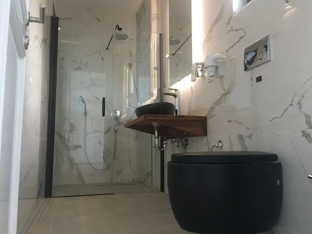 Deluxe Tek Büyük Yataklı Oda (No2 Albatros)