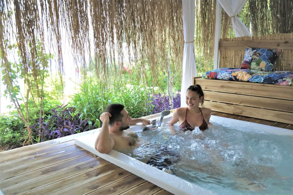 Deluxe Oda, Sıcak Su Küveti, Bahçe Manzaralı