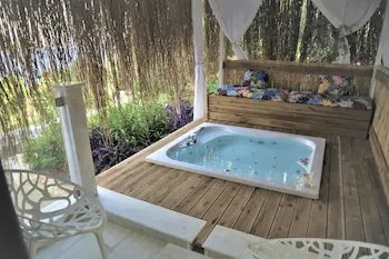 Suna Sun Hotel