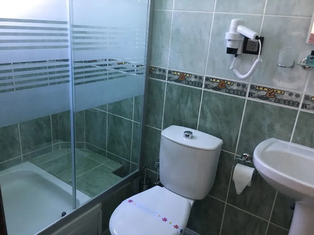 Economy Oda, Sigara İçilmez, Banyolu/Duşlu