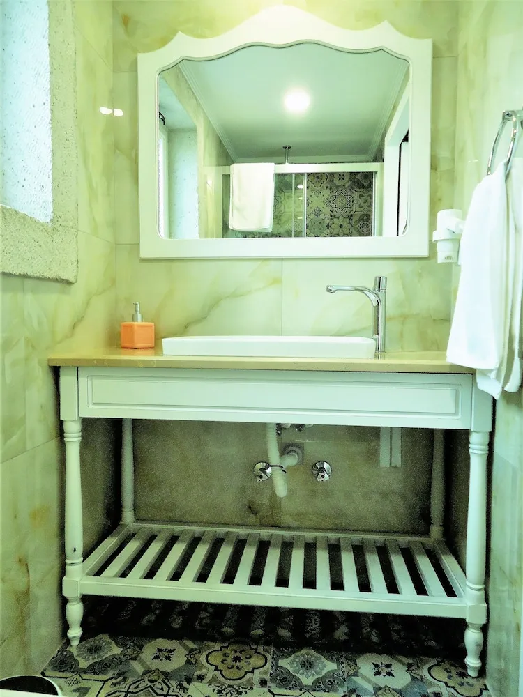 Deluxe Dört Kişilik Oda, Dağ Manzaralı