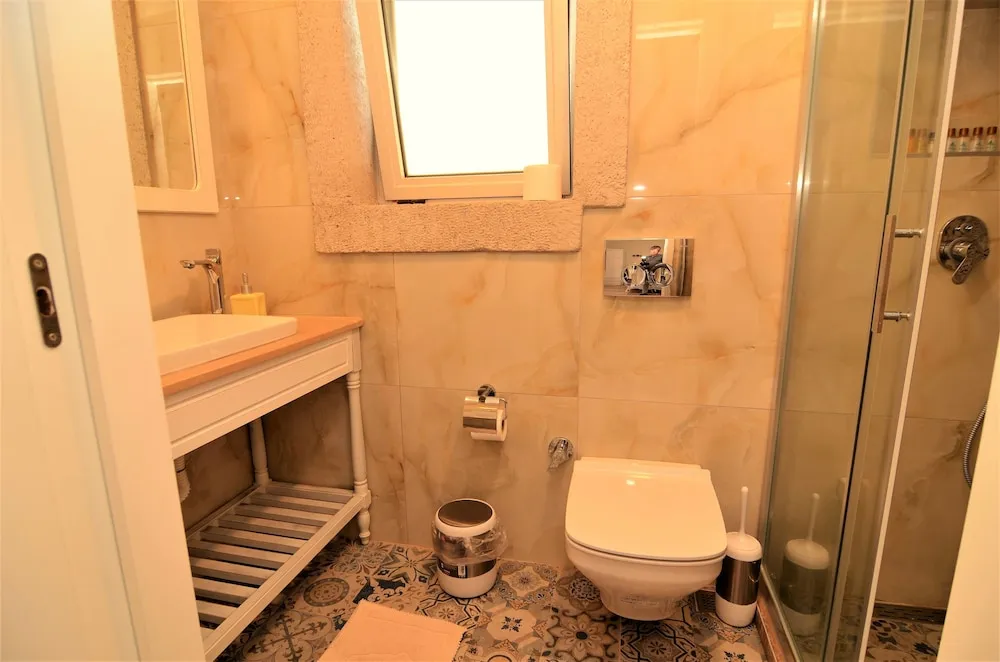 Deluxe Dört Kişilik Oda, Dağ Manzaralı