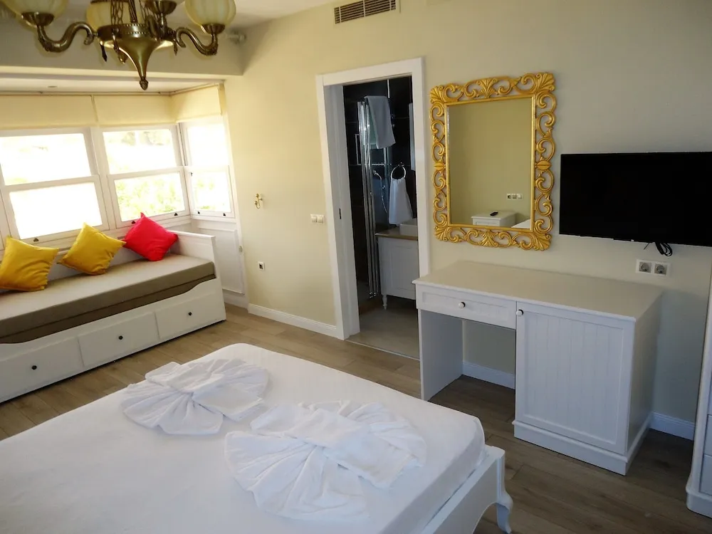 Deluxe Dört Kişilik Oda, Dağ Manzaralı