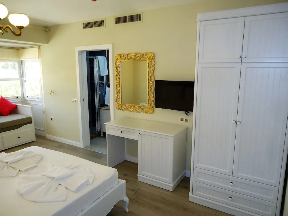 Deluxe Dört Kişilik Oda, Dağ Manzaralı