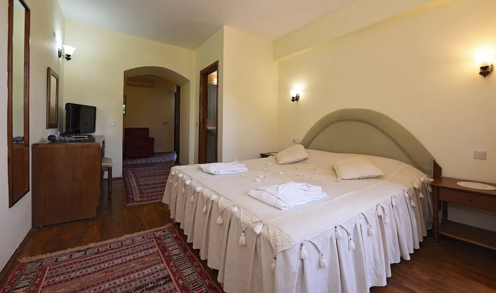 Deluxe Üç Kişilik Oda
