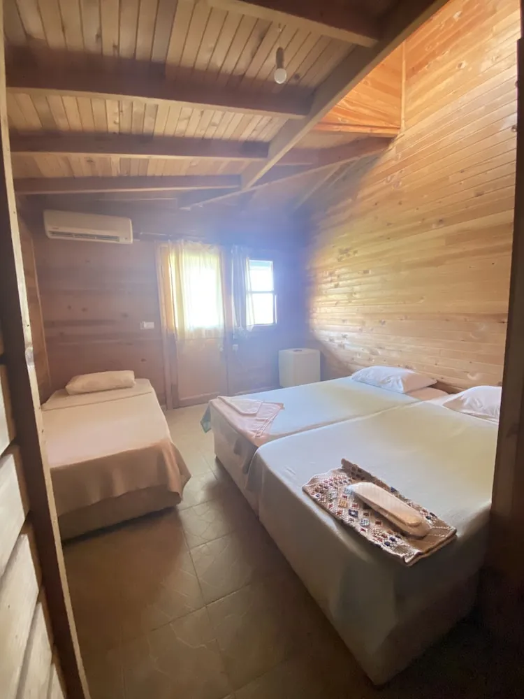 Deluxe Üç Kişilik Oda