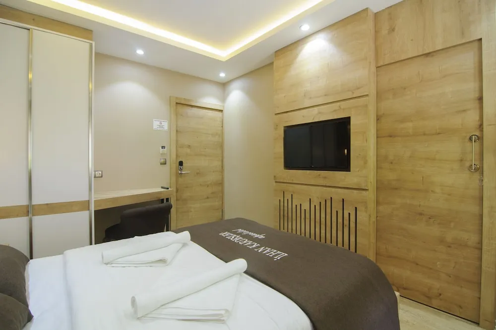 Deluxe Çift Kişilik Oda,Balkonlu,Göl Manzaralı