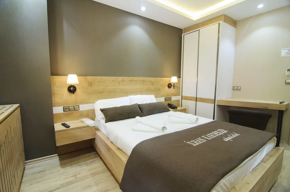 Deluxe Çift Kişilik Oda,Balkonlu,Göl Manzaralı
