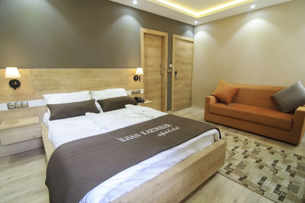 Deluxe Çift Kişilik Oda, Balkonlu,Göl Manzaralı,Mini Mutfaklı