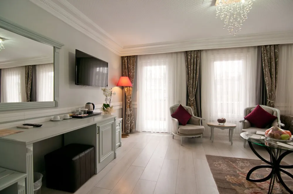 Süit, Balkon, Deniz Manzaralı