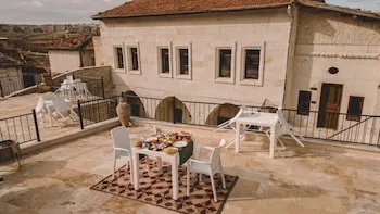 Daphne Cave Hotel